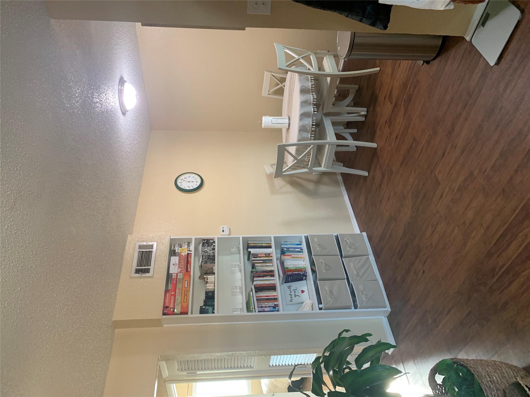 2401 Manor Rd # 218, Austin, TX 78722