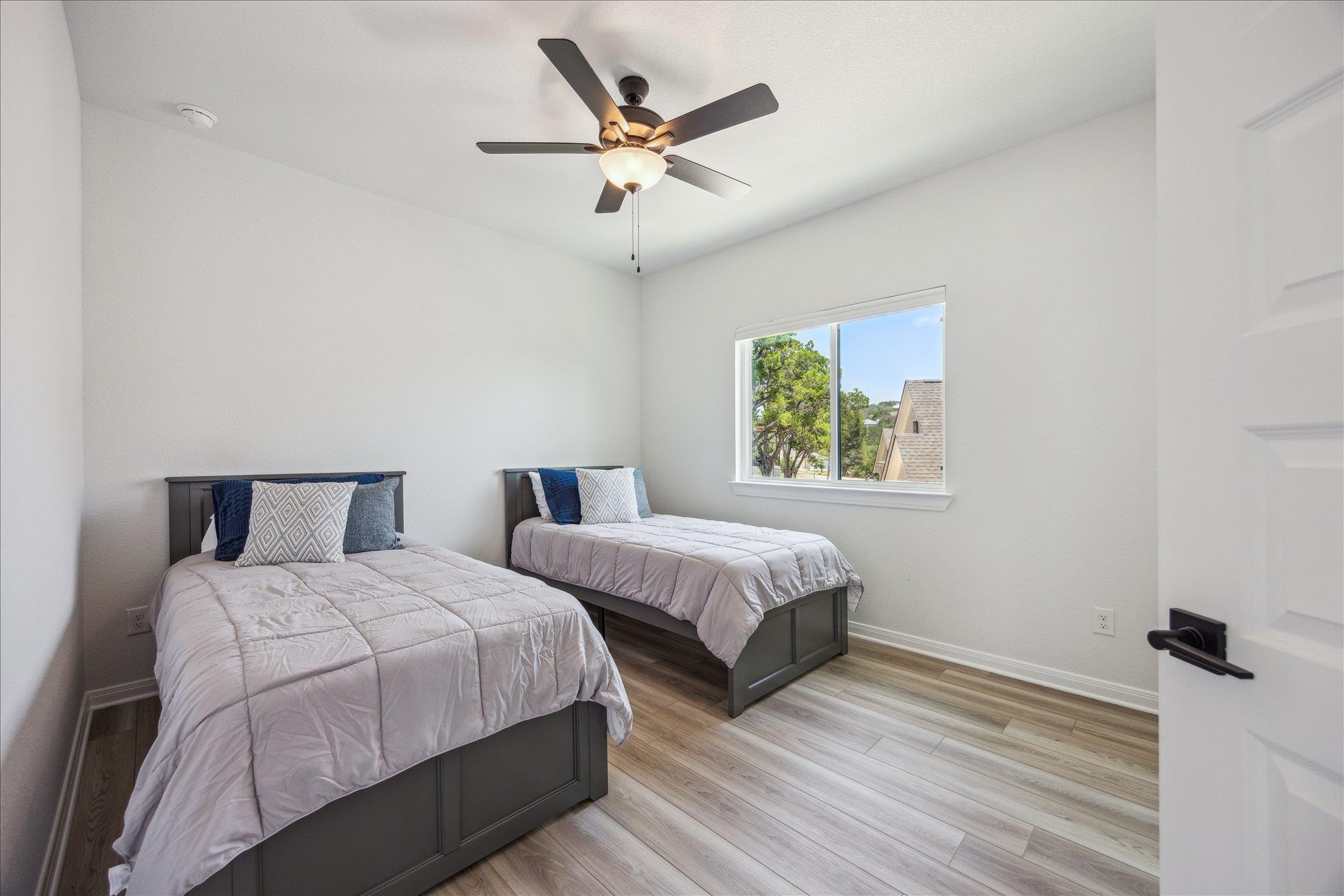 21001 Newhaven Cv, Lago Vista, TX 78645