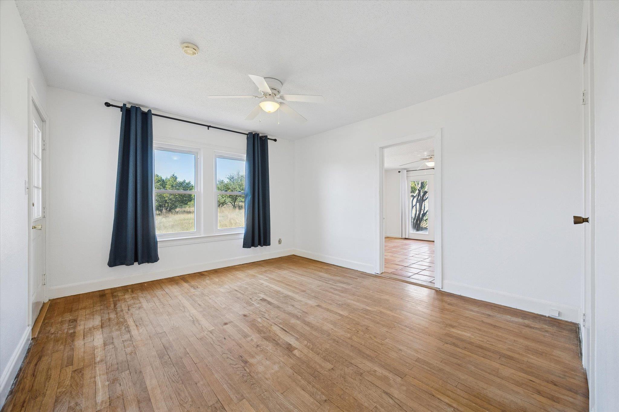 1091 Alta Vista Rd, Spicewood, TX 78669