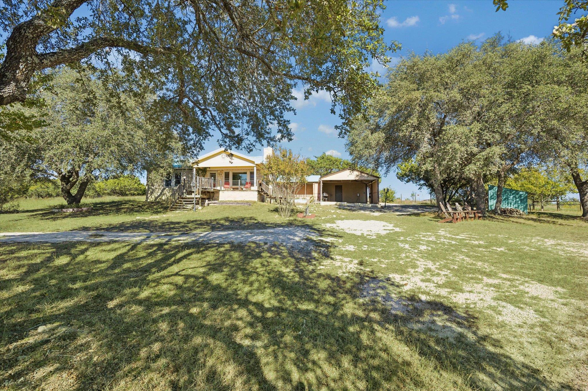 1091 Alta Vista Rd, Spicewood, TX 78669