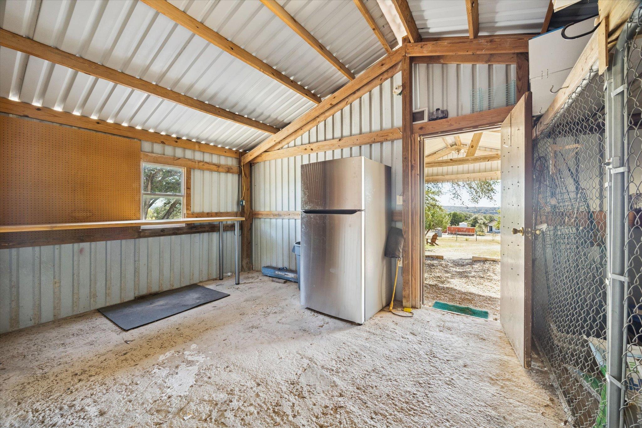 1091 Alta Vista Rd, Spicewood, TX 78669