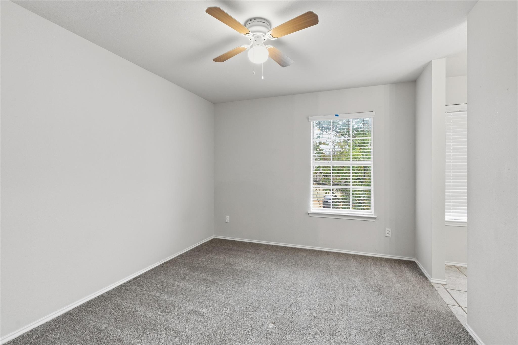 3925 Newland Dr, Round Rock, TX 78681