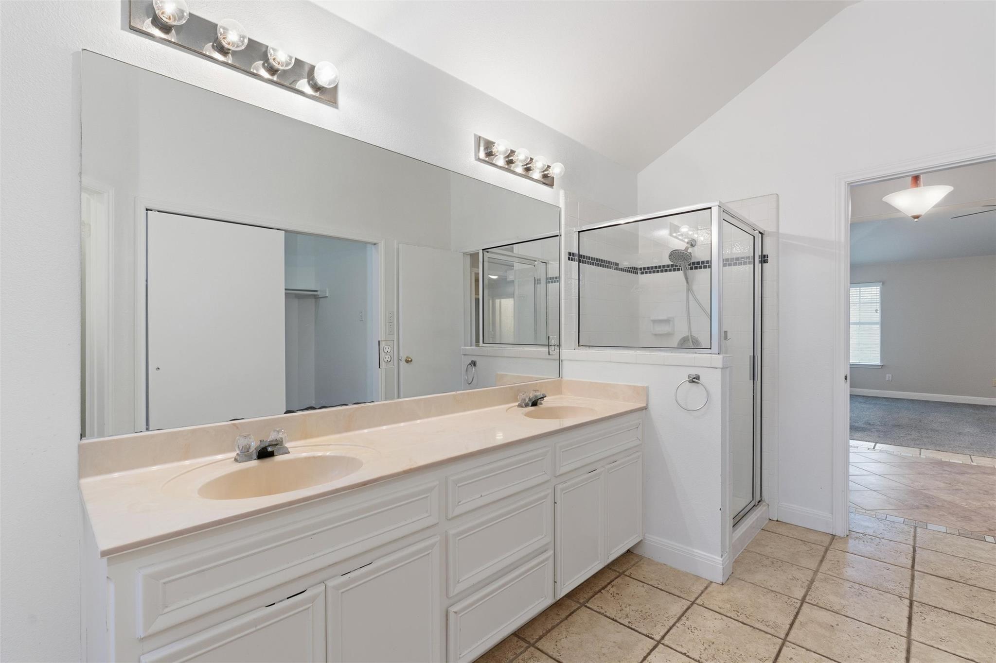 3925 Newland Dr, Round Rock, TX 78681