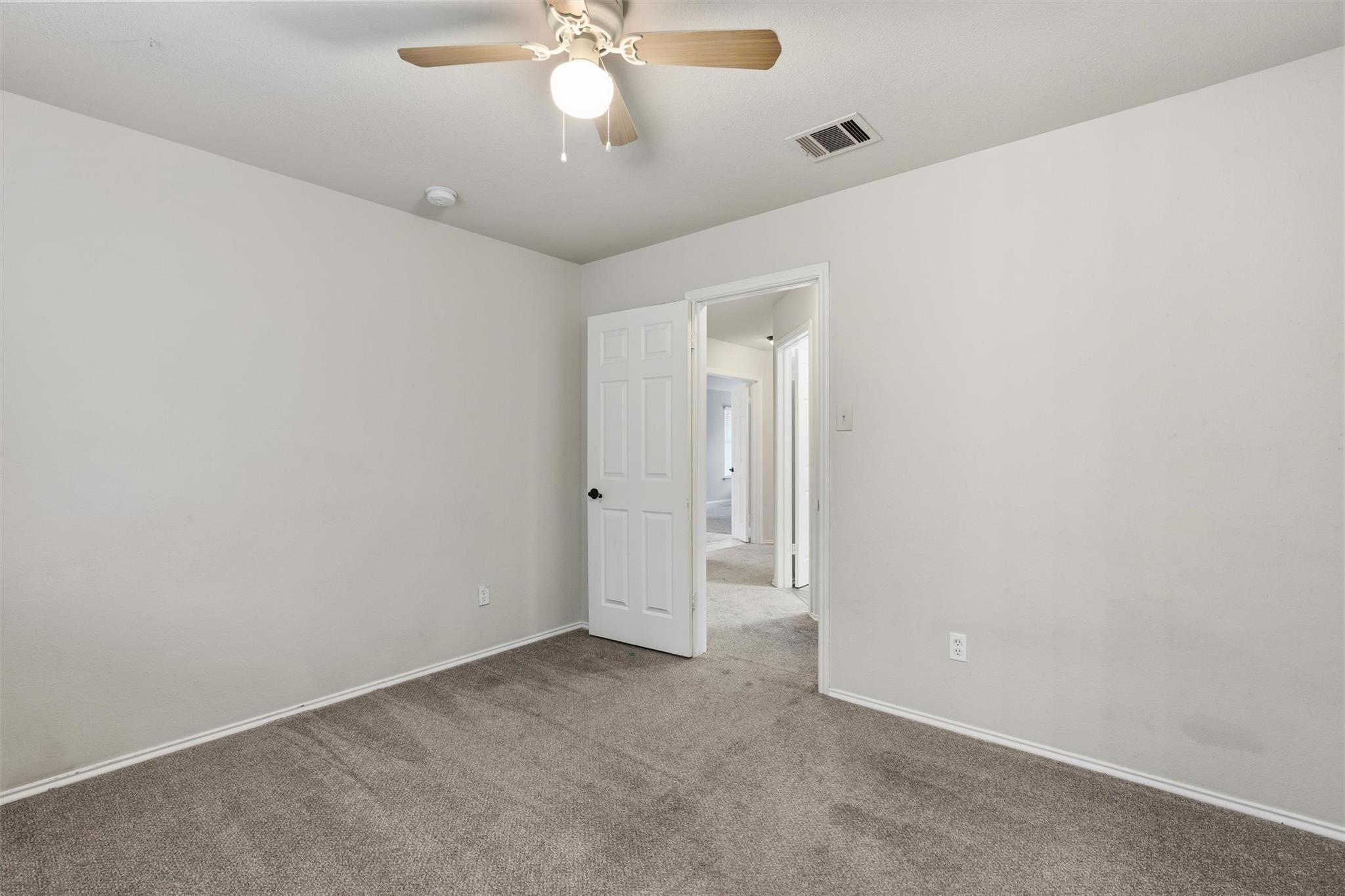 3925 Newland Dr, Round Rock, TX 78681