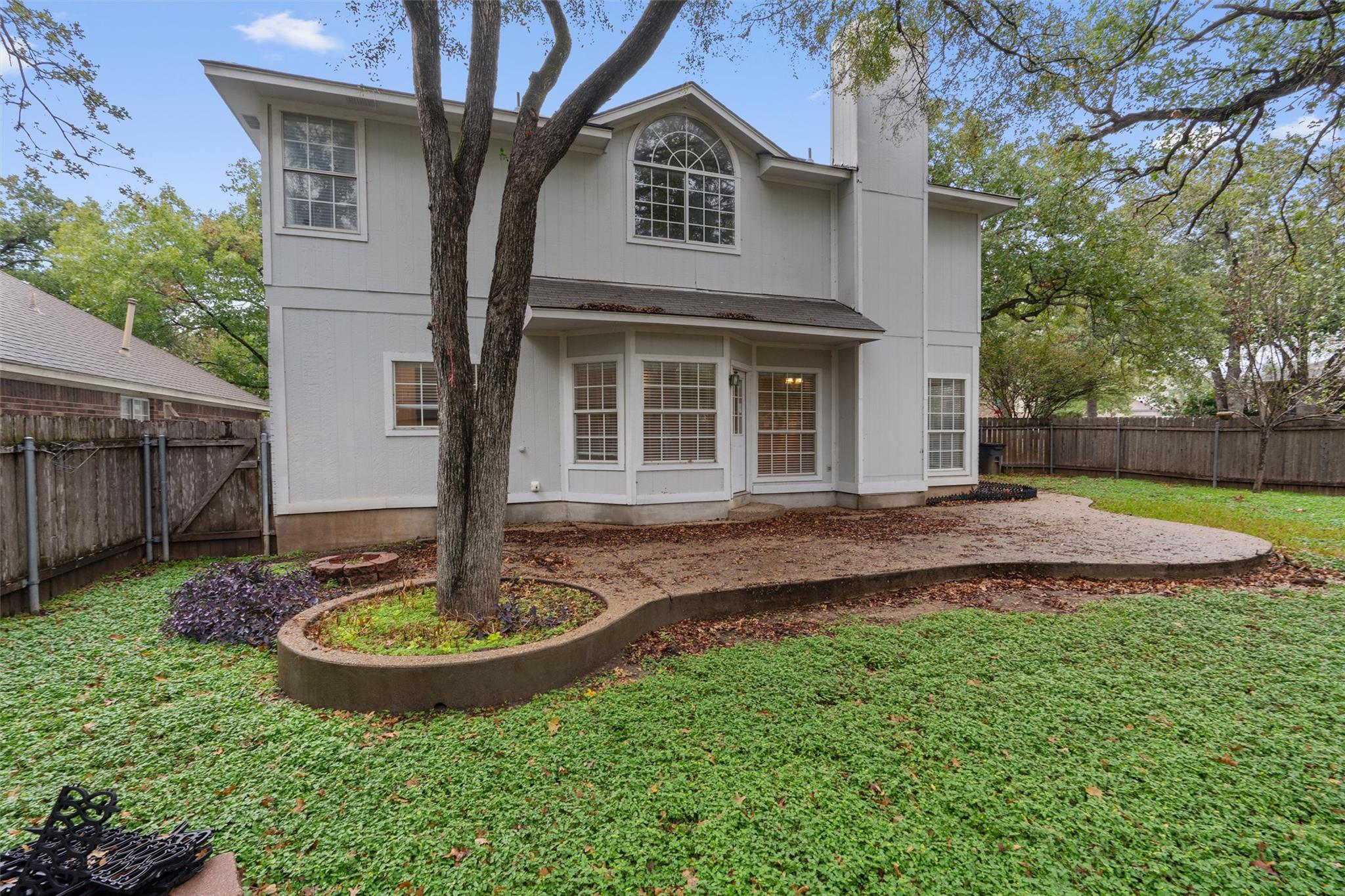 3925 Newland Dr, Round Rock, TX 78681