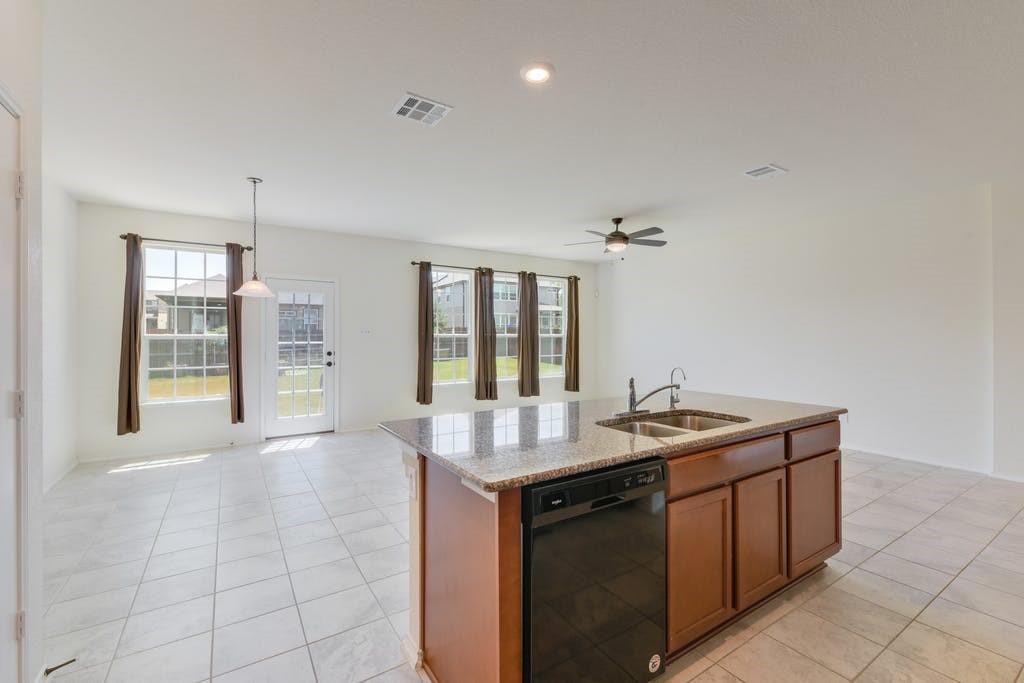 355 Planters Ln, Georgetown, TX 78626