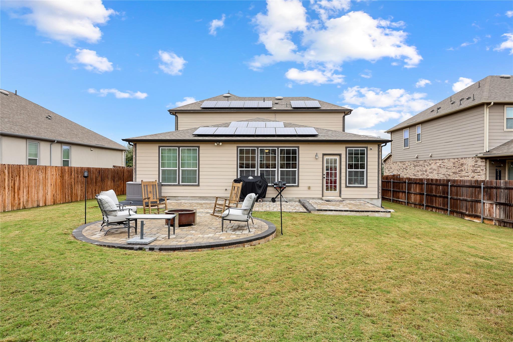 355 Planters Ln, Georgetown, TX 78626