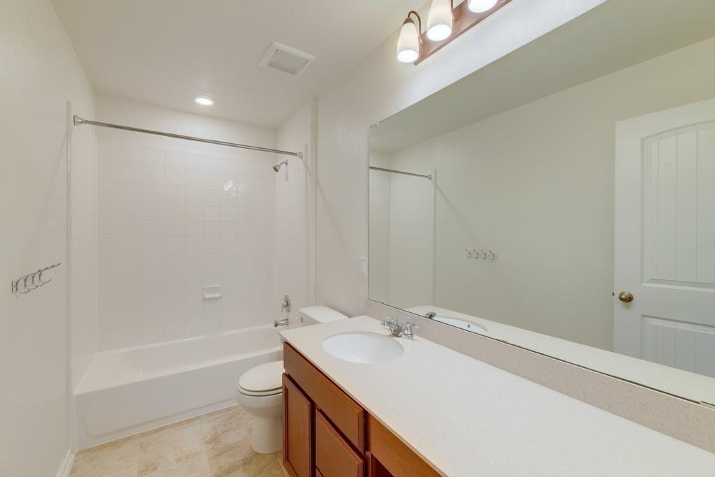 355 Planters Ln, Georgetown, TX 78626