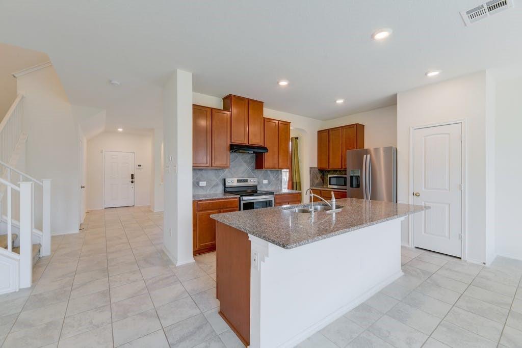 355 Planters Ln, Georgetown, TX 78626