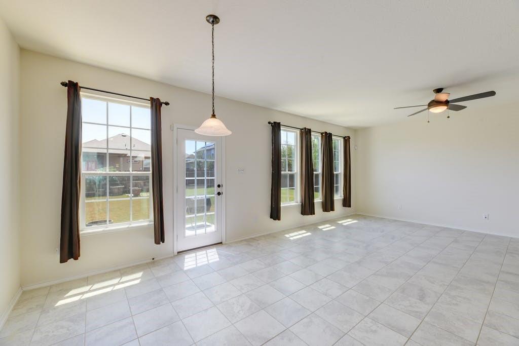 355 Planters Ln, Georgetown, TX 78626