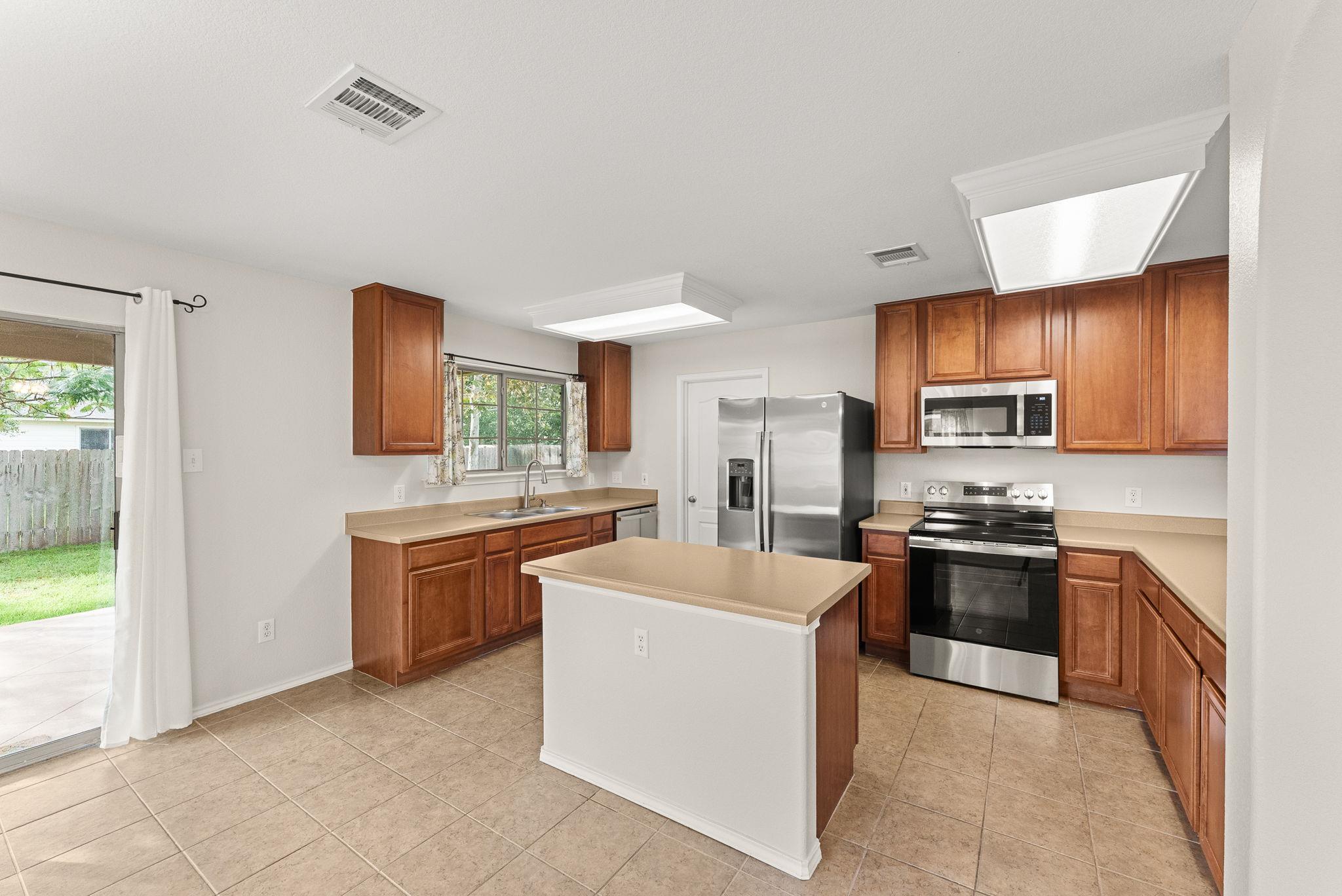 203 Sil Cv, Leander, TX 78641