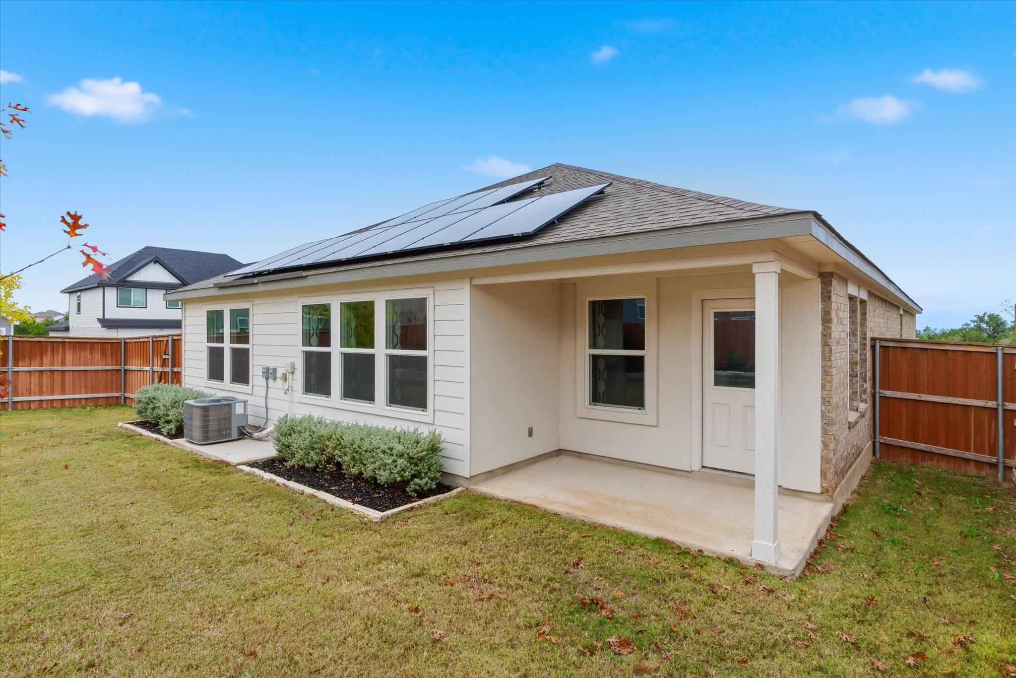 100 Greystone Ct, Marble Falls, TX 78654