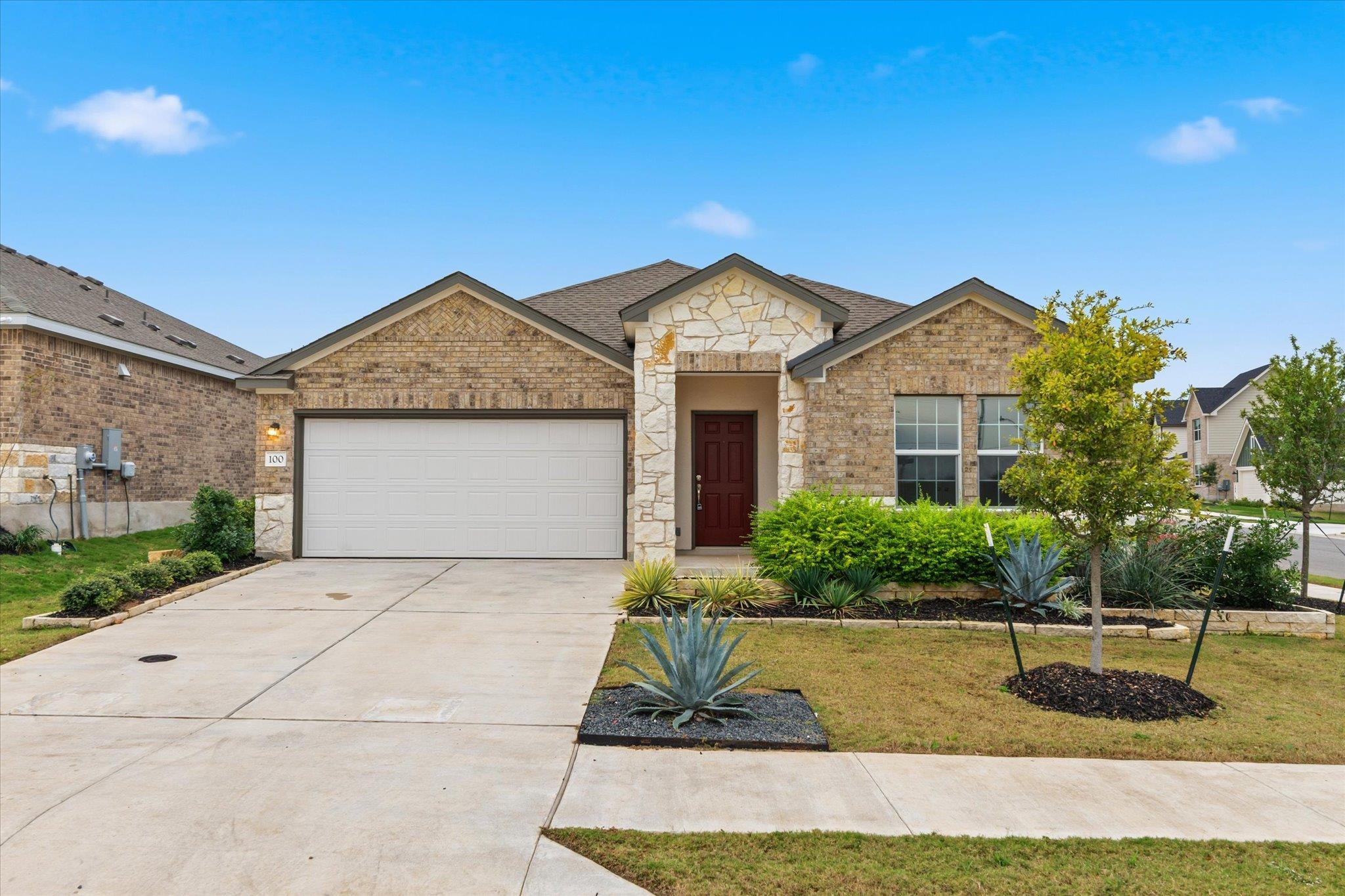100 Greystone Ct, Marble Falls, TX 78654