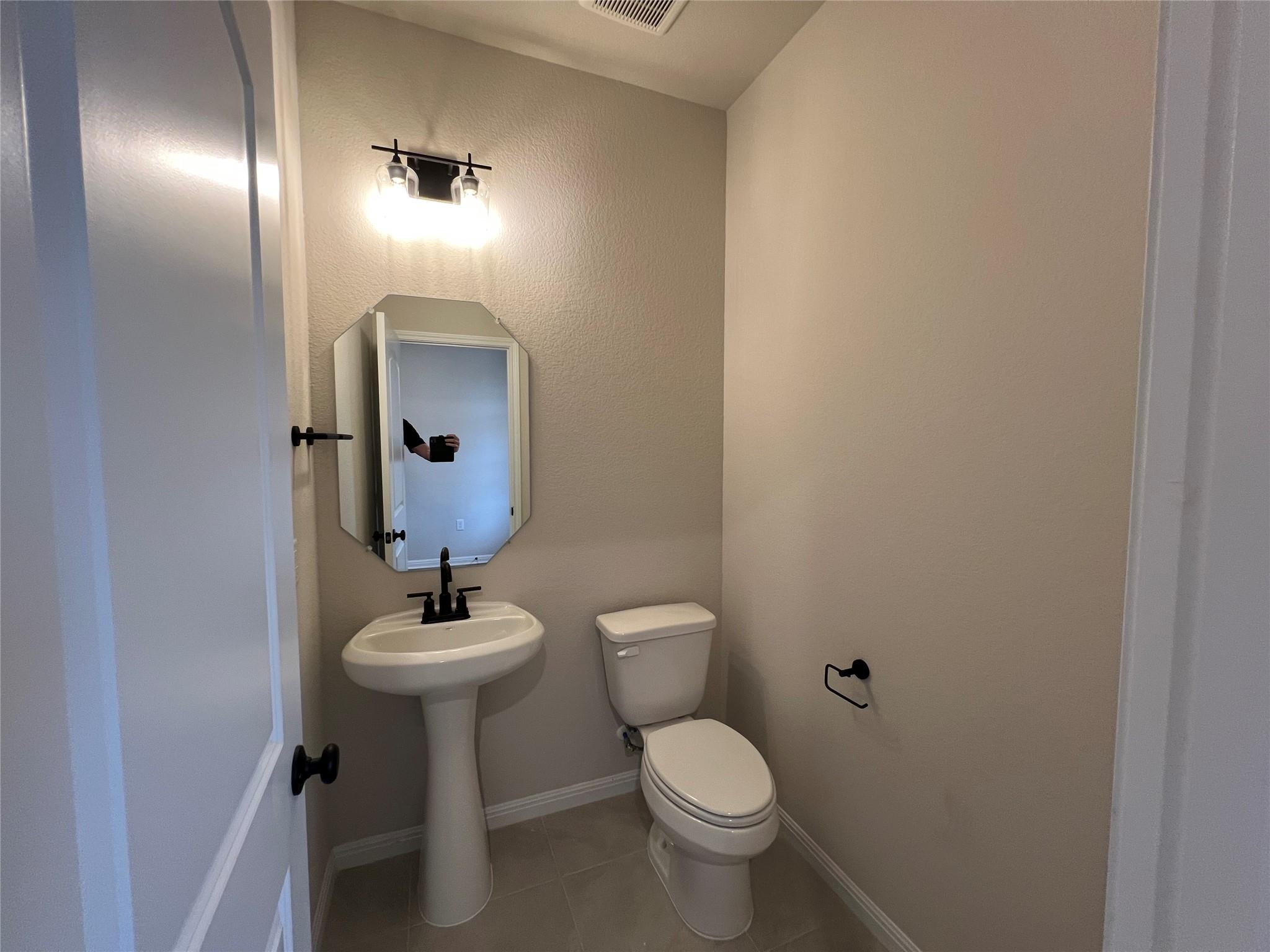 310 Willow Heights Dr, Hutto, TX 78634