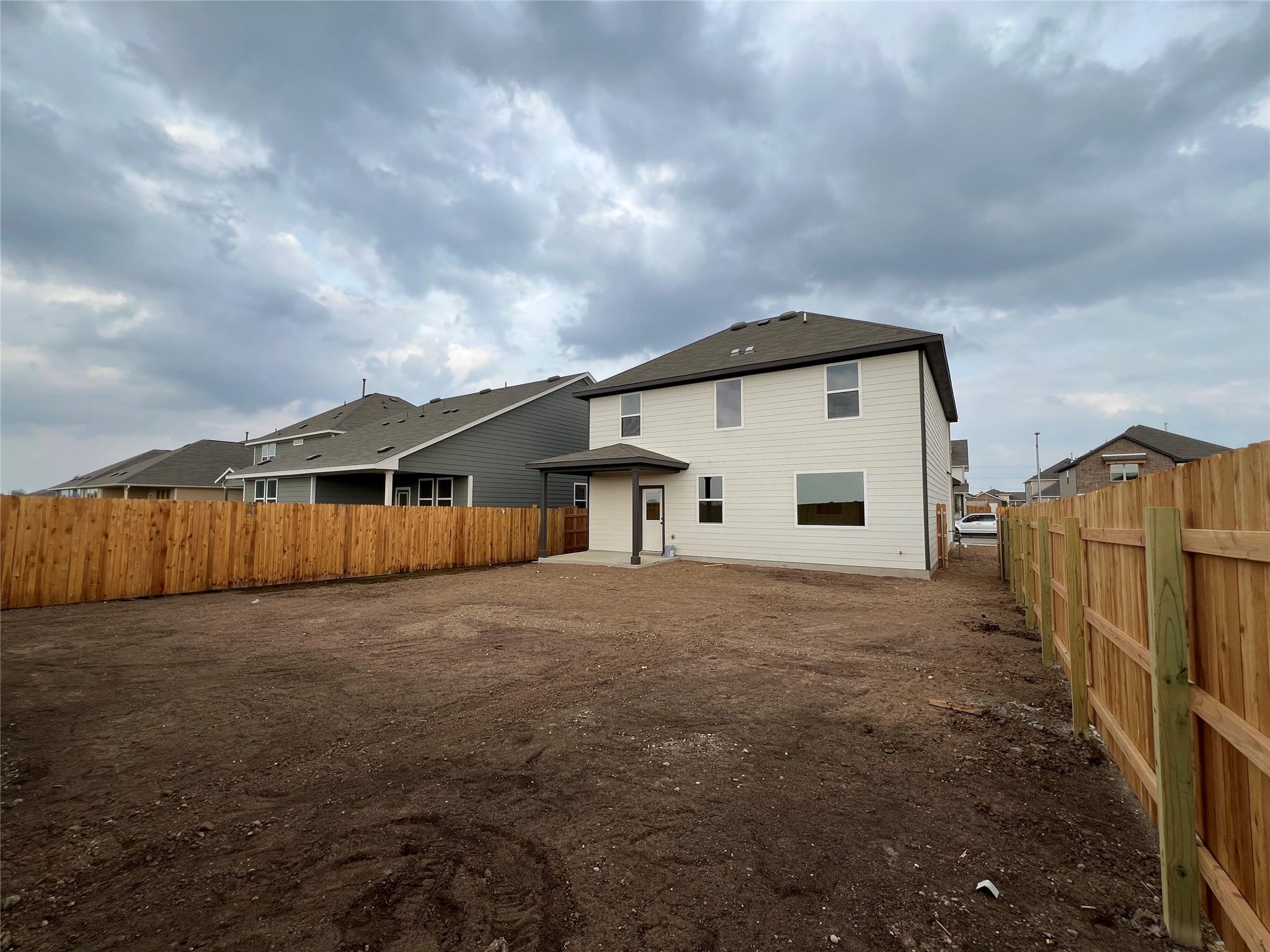 310 Willow Heights Dr, Hutto, TX 78634