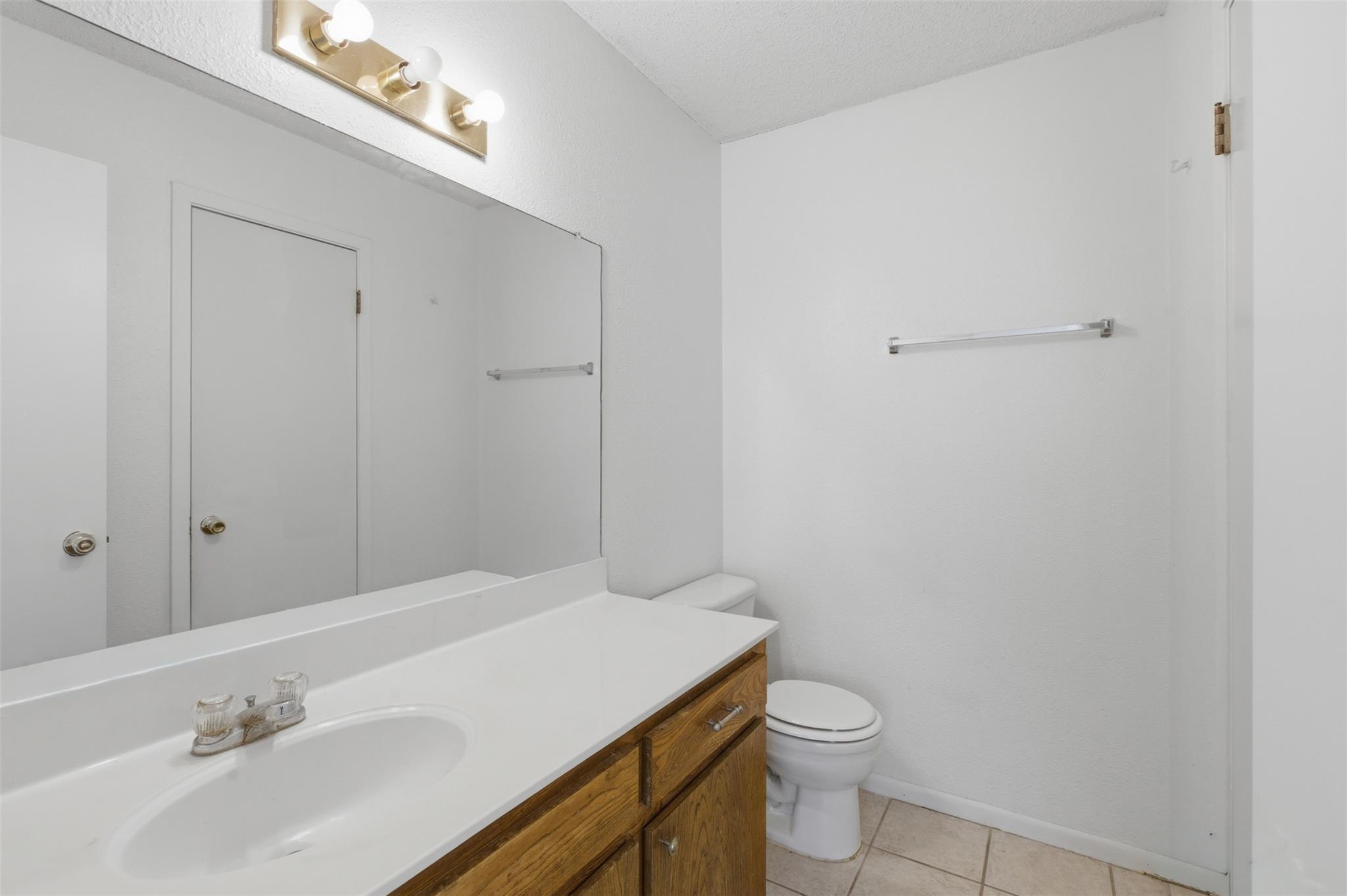 2711 Sunny Ln, Taylor, TX 76574