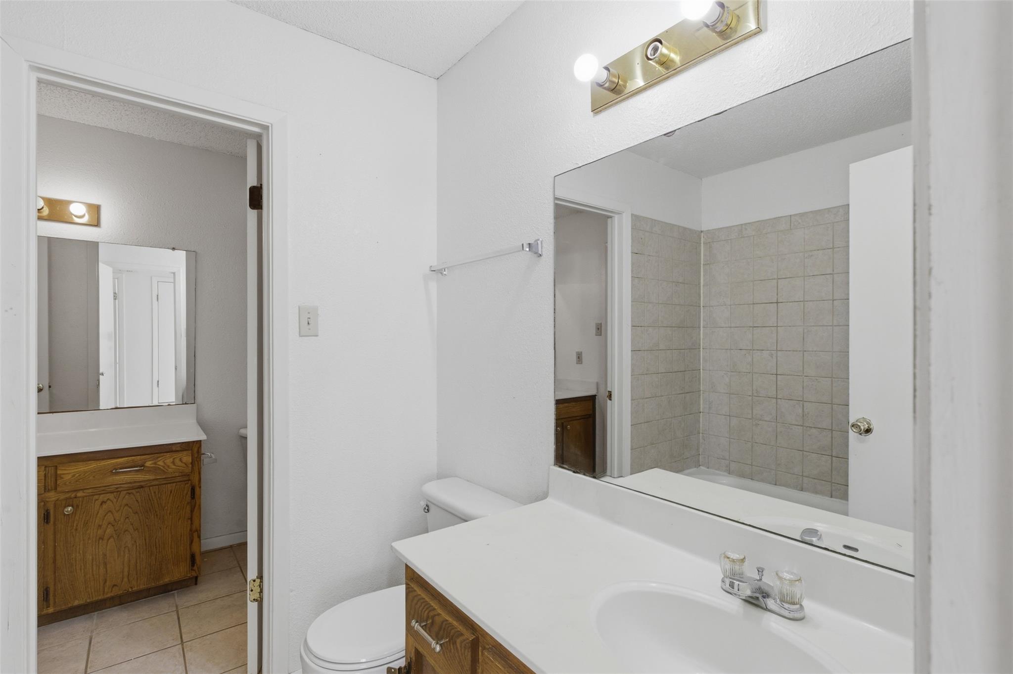 2711 Sunny Ln, Taylor, TX 76574