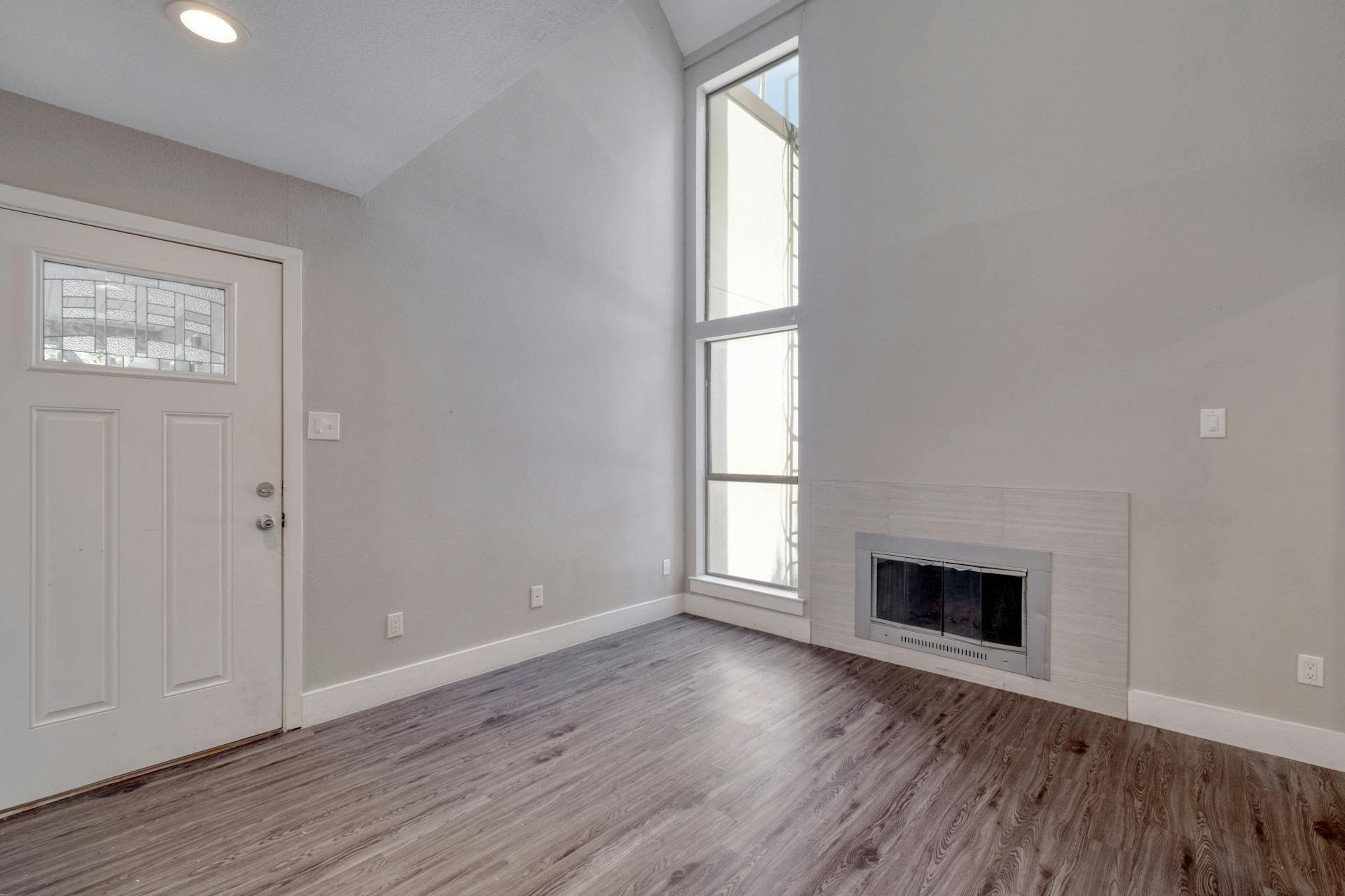 935 La Posada Dr # 212, Austin, TX 78752