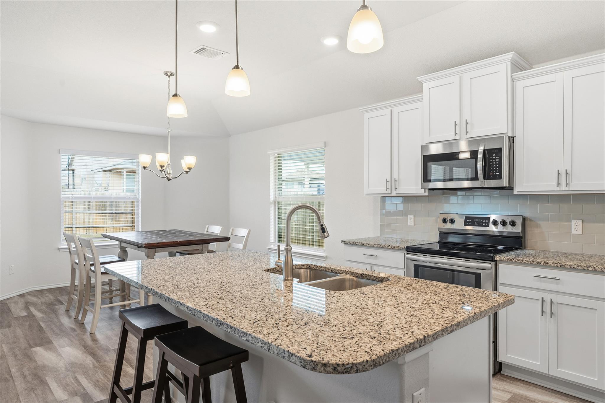 212 Bainbridge Dr, Temple, TX 76502