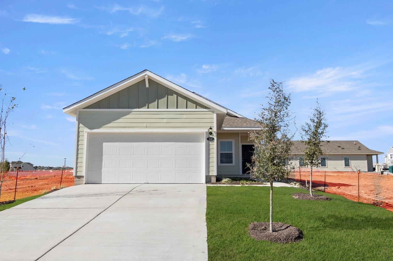 112 Bountiful Ln, Elgin, TX 78621