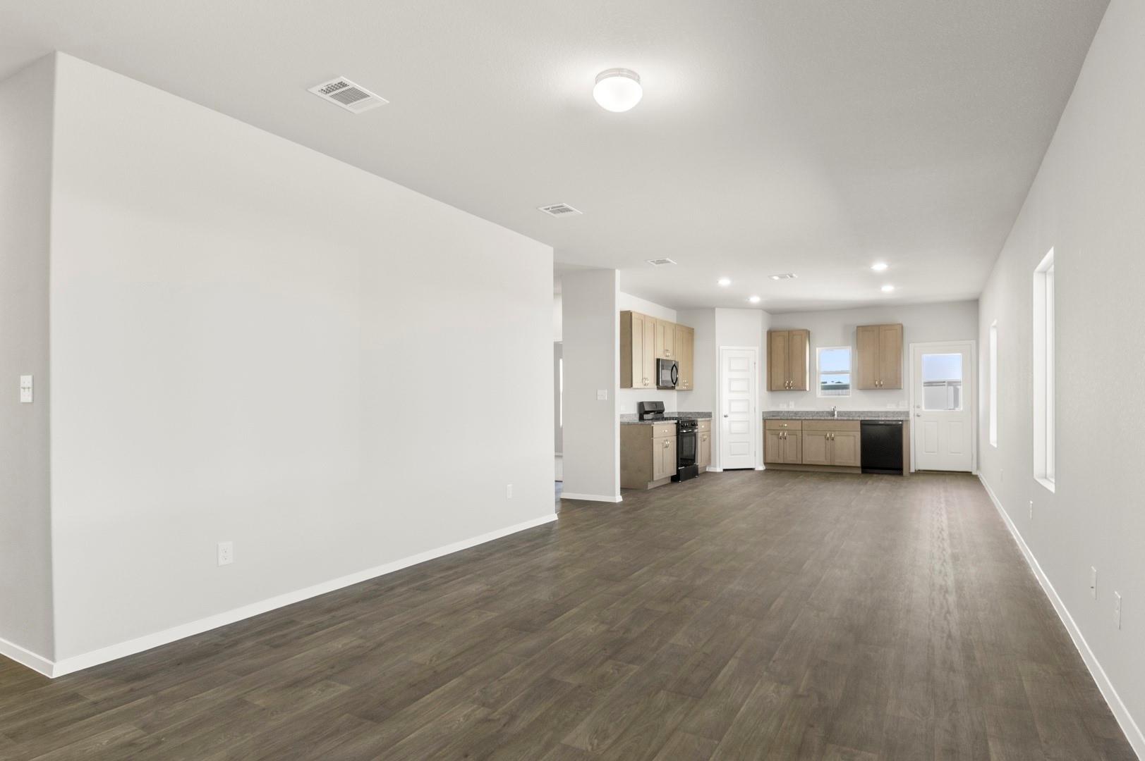 112 Bountiful Ln, Elgin, TX 78621