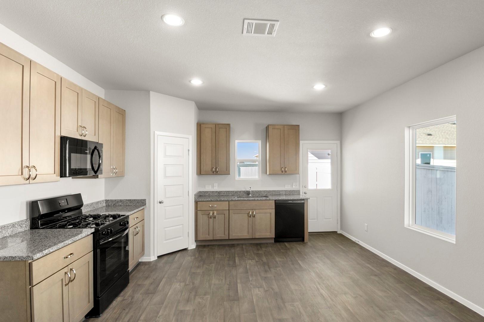 112 Bountiful Ln, Elgin, TX 78621