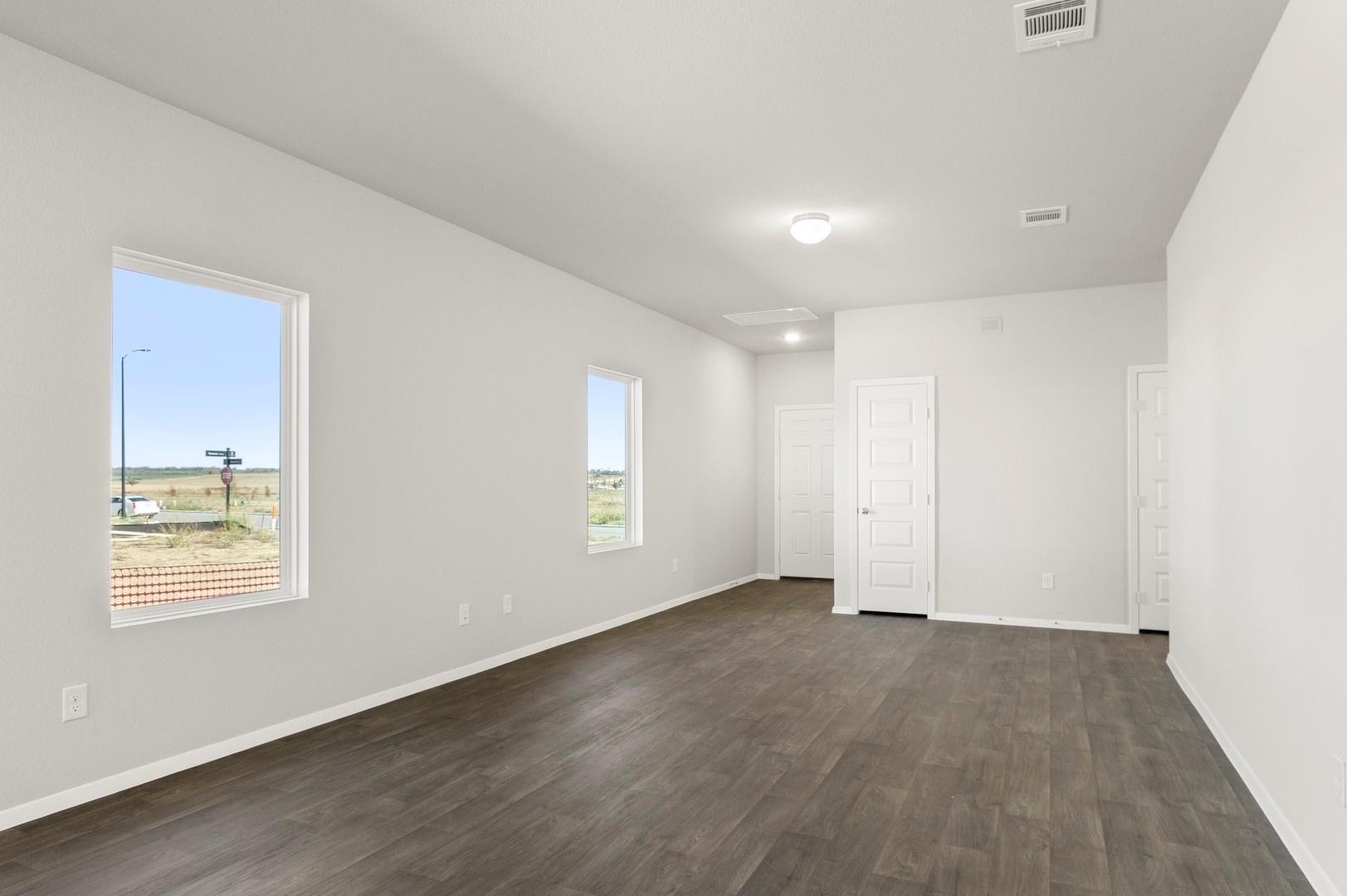 112 Bountiful Ln, Elgin, TX 78621