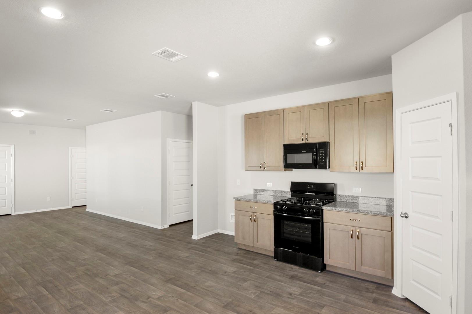 112 Bountiful Ln, Elgin, TX 78621