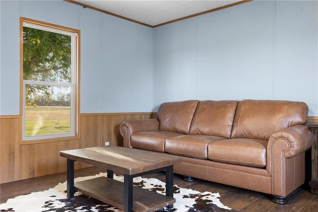 2361 Smetana Rd, Bryan, TX 77807