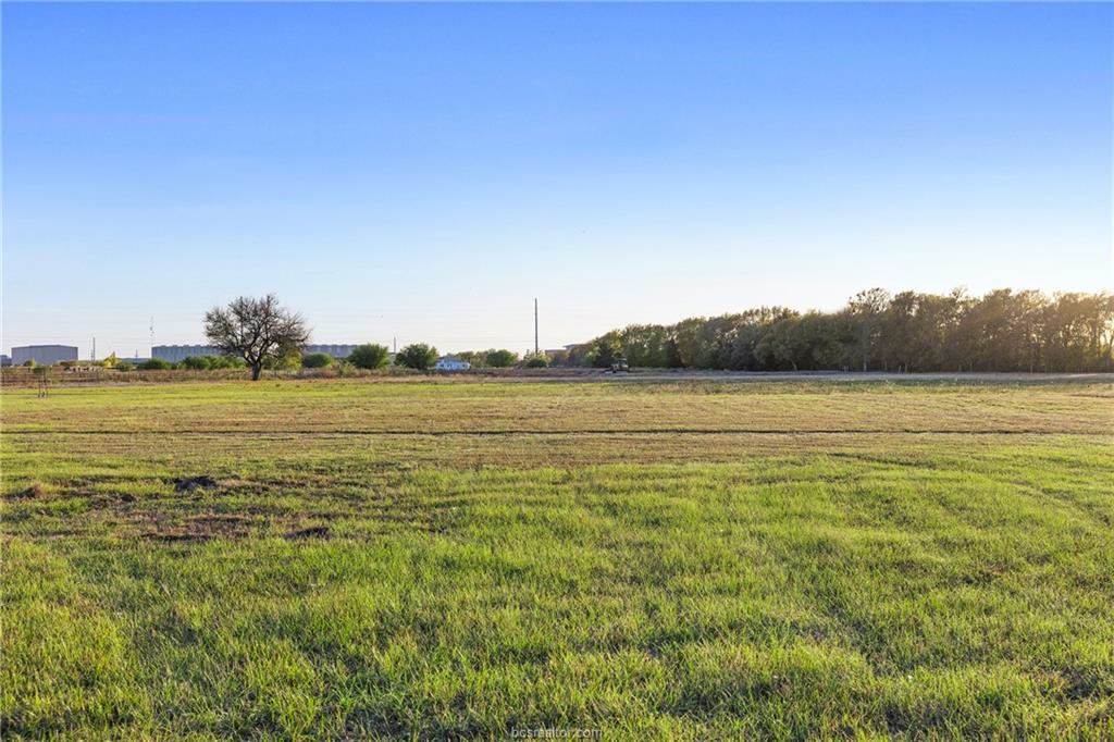 2361 Smetana Rd, Bryan, TX 77807