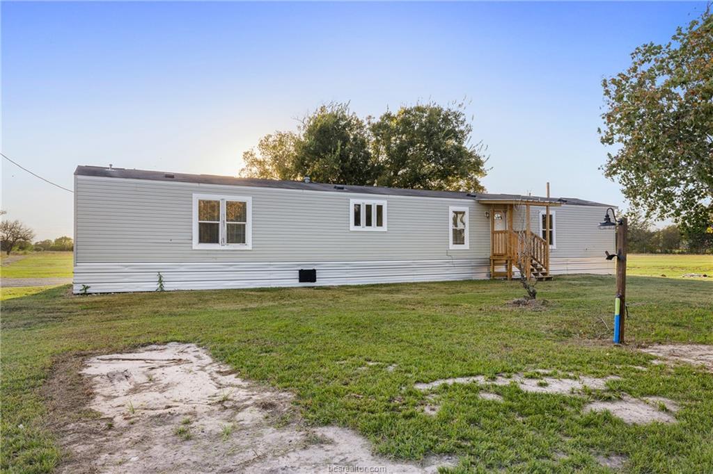 2361 Smetana Rd, Bryan, TX 77807