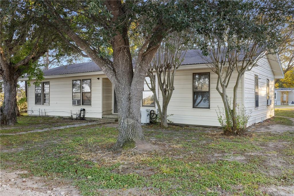 2361 Smetana Rd, Bryan, TX 77807