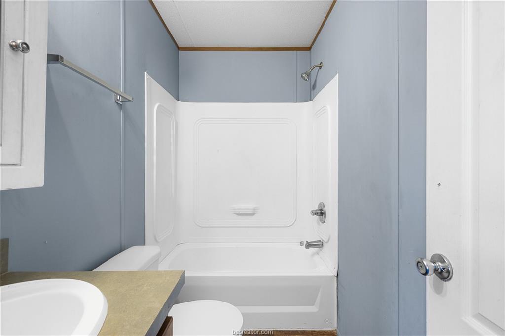 2361 Smetana Rd, Bryan, TX 77807