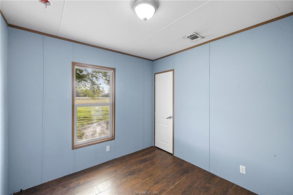 2361 Smetana Rd, Bryan, TX 77807