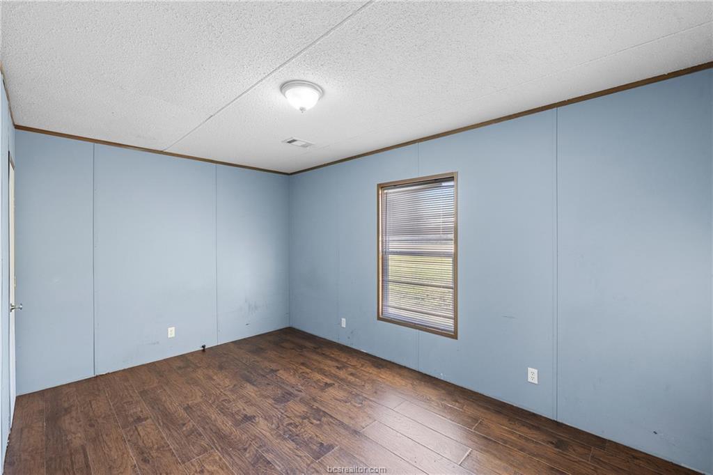 2361 Smetana Rd, Bryan, TX 77807