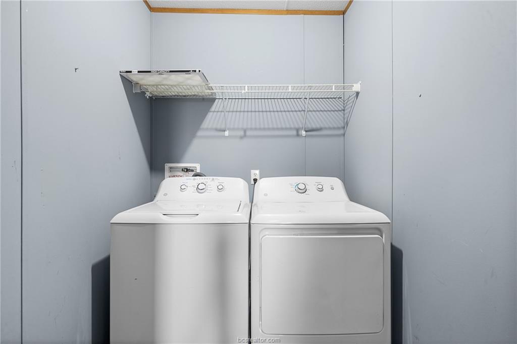 2361 Smetana Rd, Bryan, TX 77807