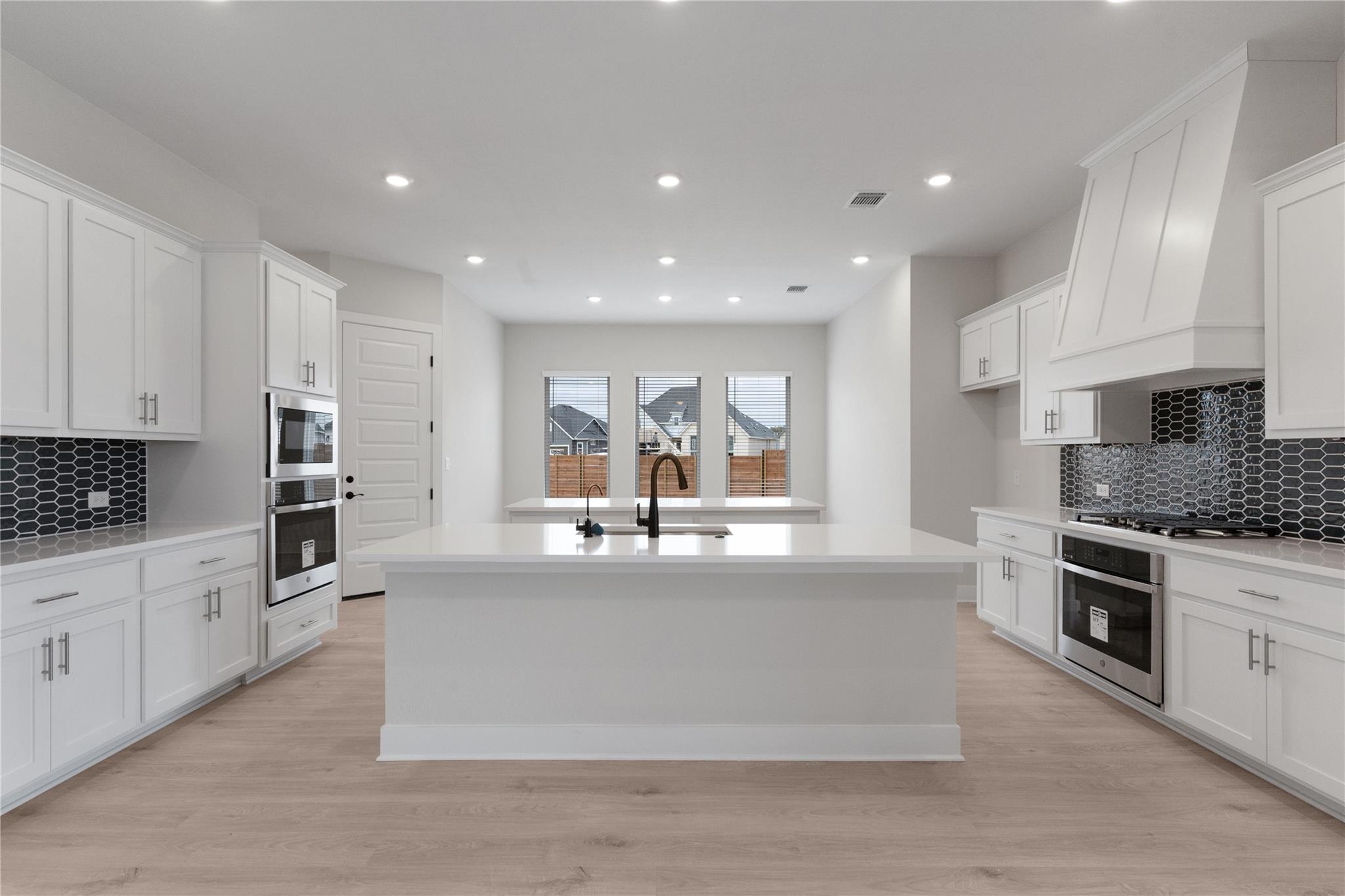 1109 Painted Horse Dr, Georgetown, TX 78633