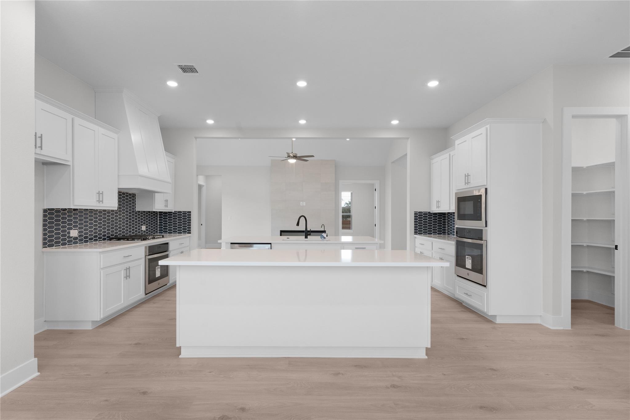 1109 Painted Horse Dr, Georgetown, TX 78633