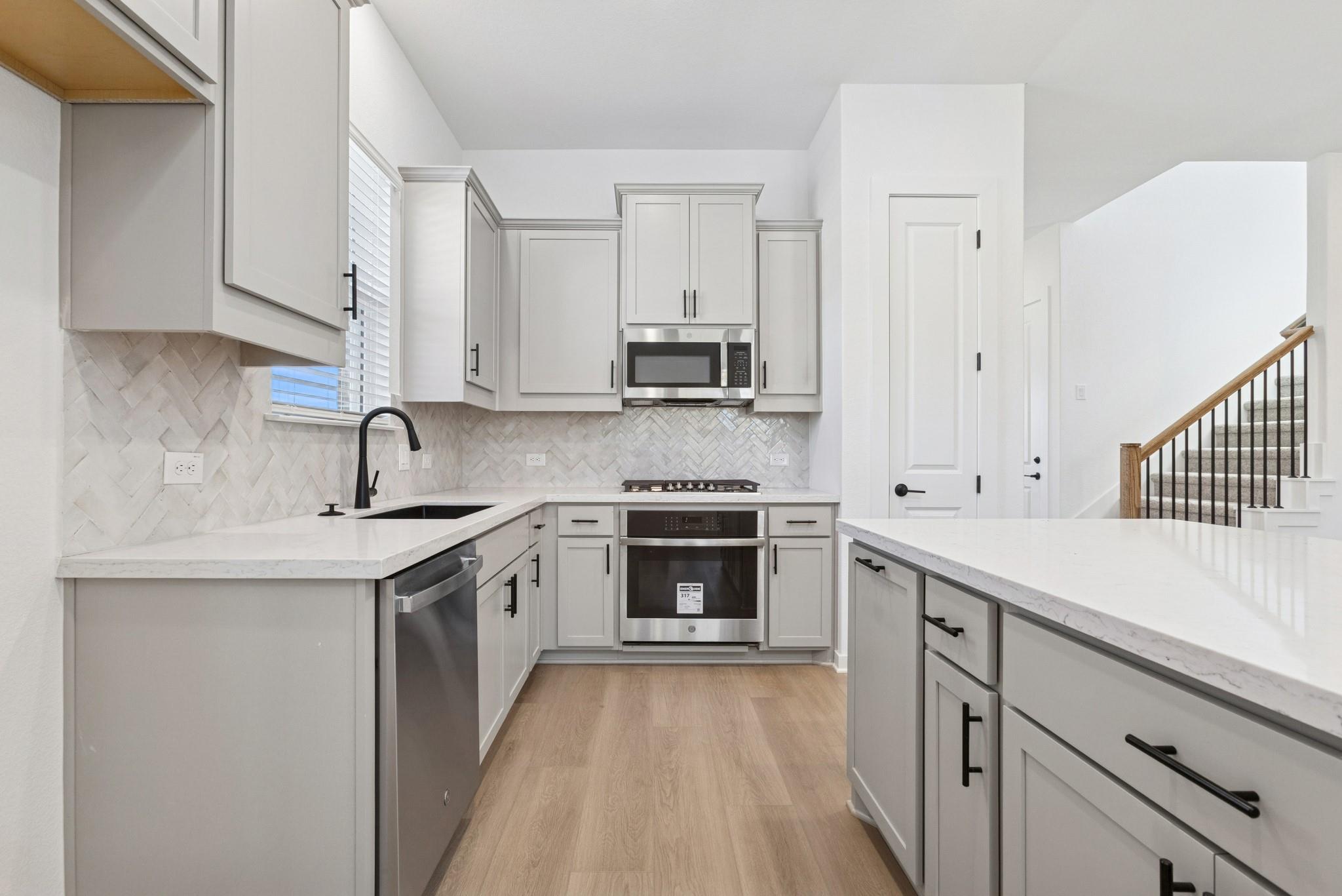 458 Bishop Wood Rd, Dripping Springs, TX 78620