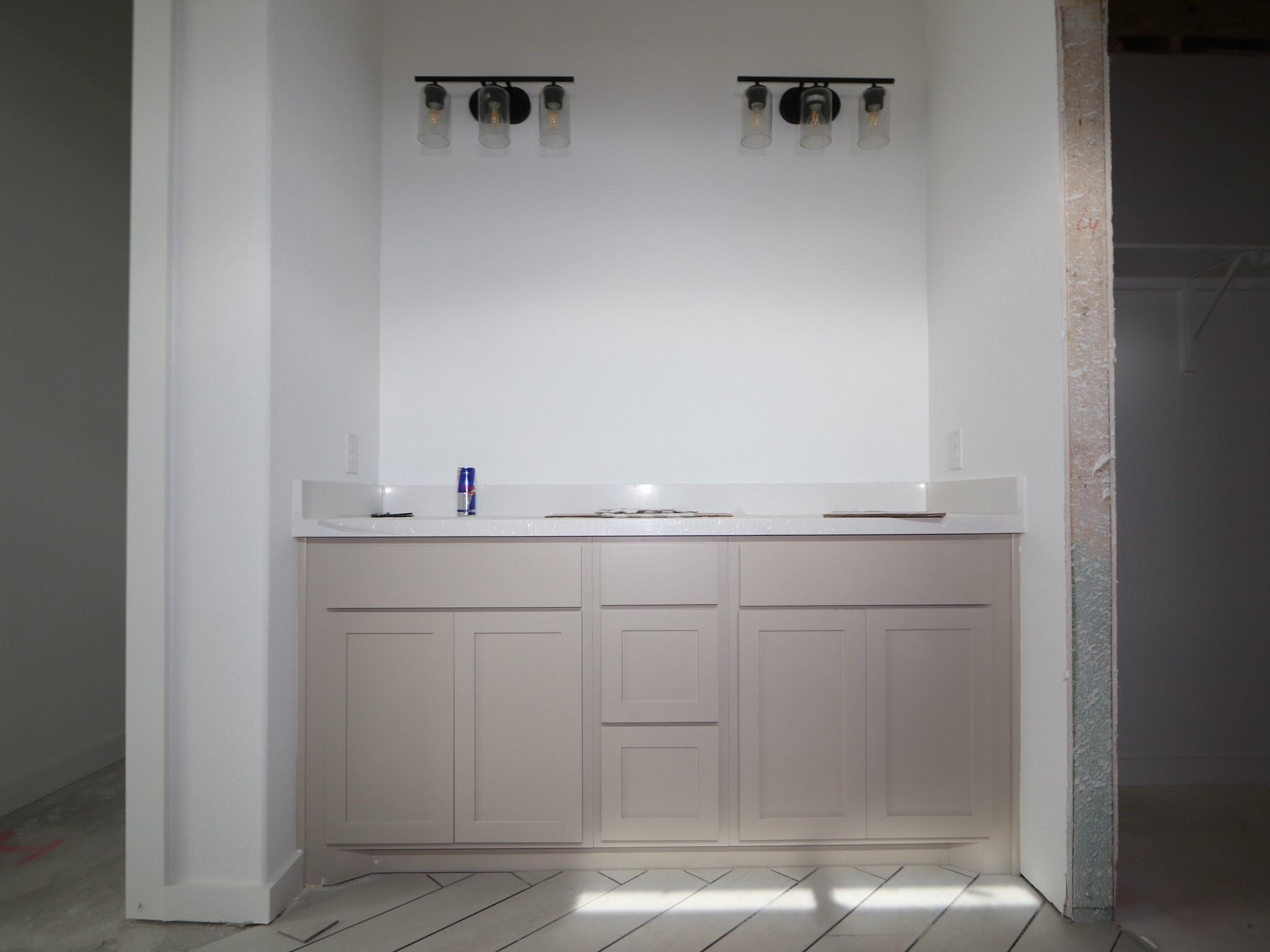 458 Bishop Wood Rd, Dripping Springs, TX 78620