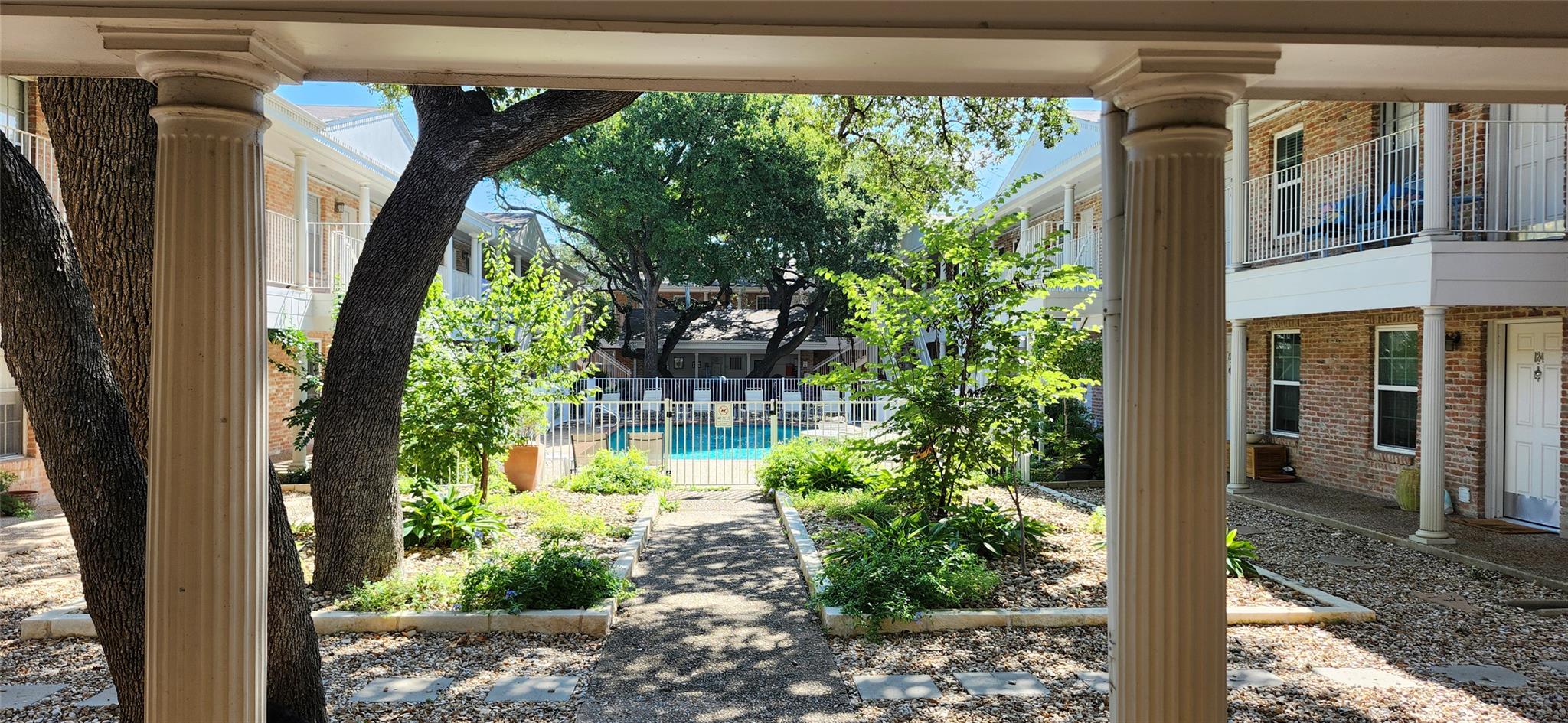 1240 Barton Hills Dr # 102, Austin, TX 78704