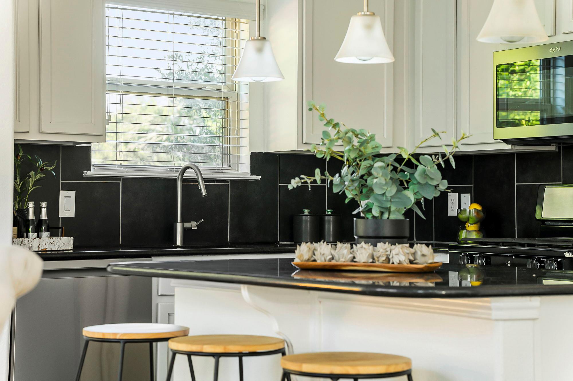 800 Totis Rd, Austin, TX 78748