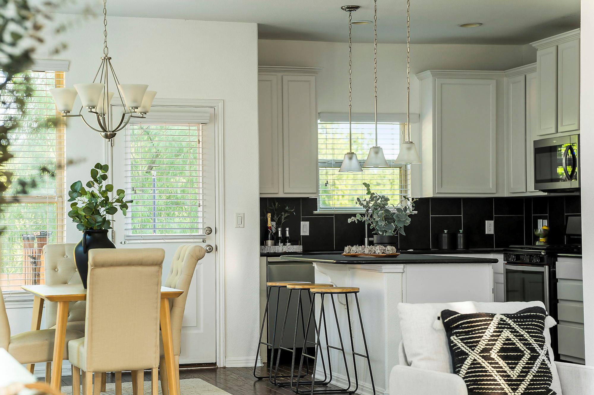 800 Totis Rd, Austin, TX 78748