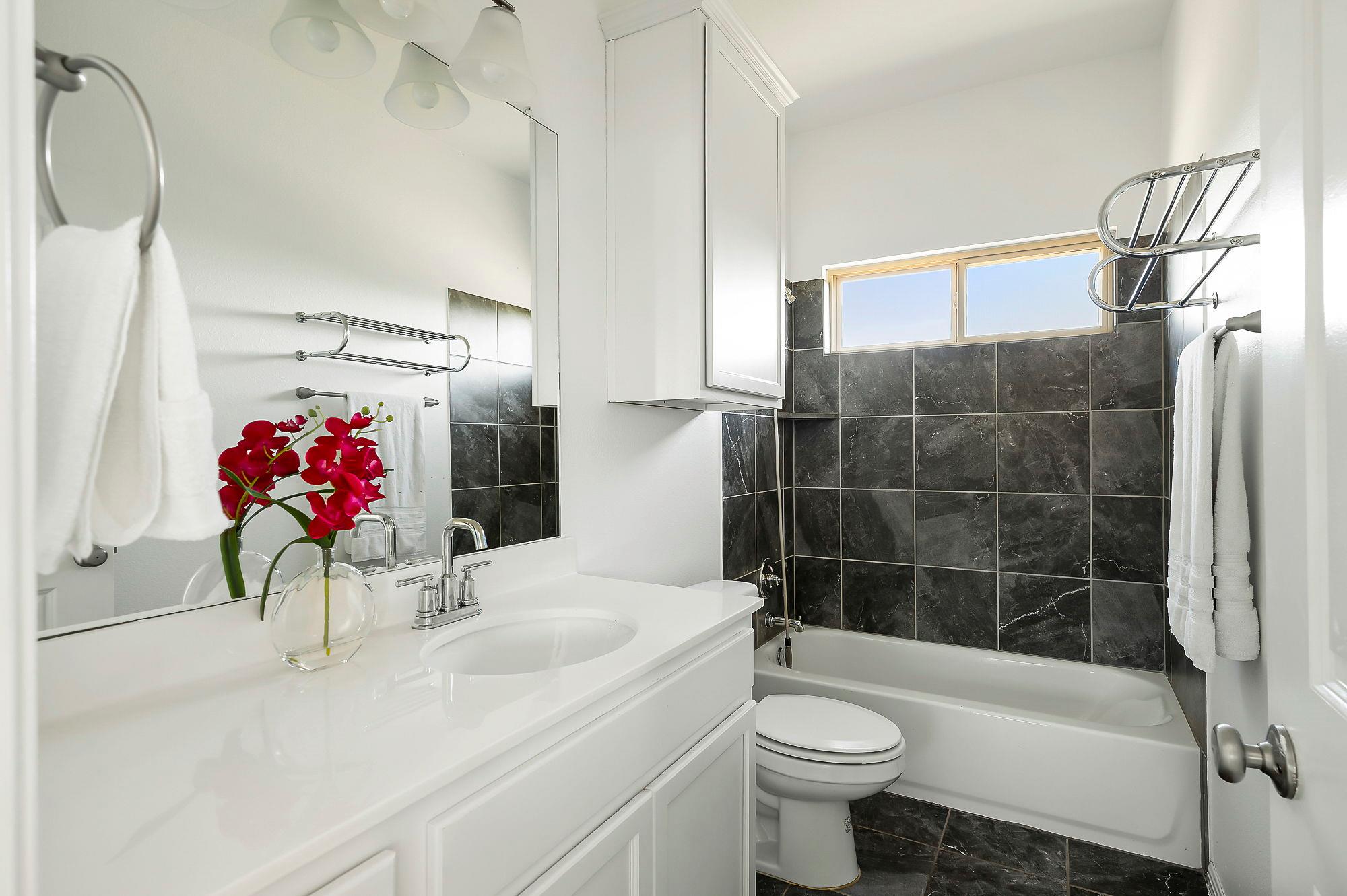 800 Totis Rd, Austin, TX 78748