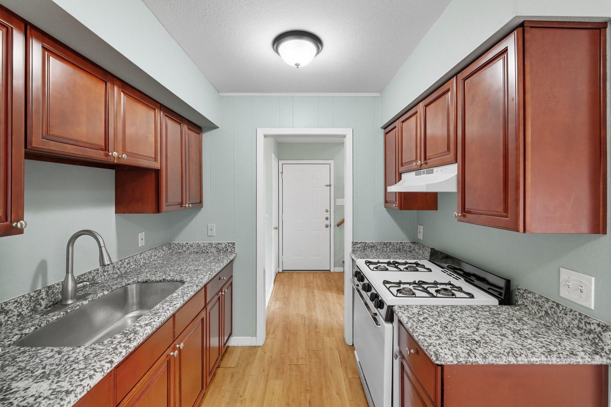 2208 Mission Hill Cir # 103, Austin, TX 78741