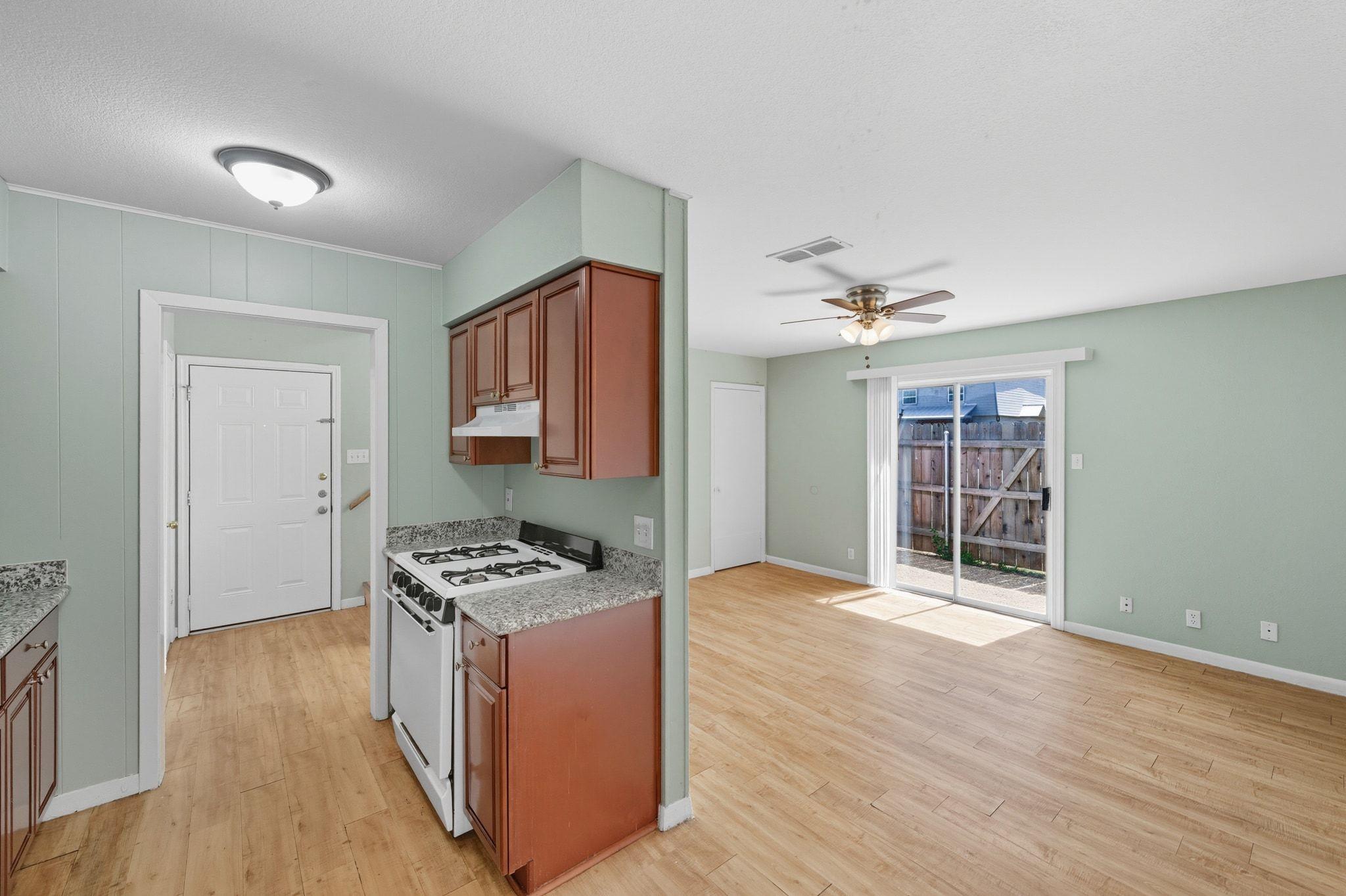 2208 Mission Hill Cir # 103, Austin, TX 78741