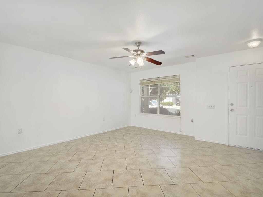 13600 Briarcreek Loop, Manor, TX 78653