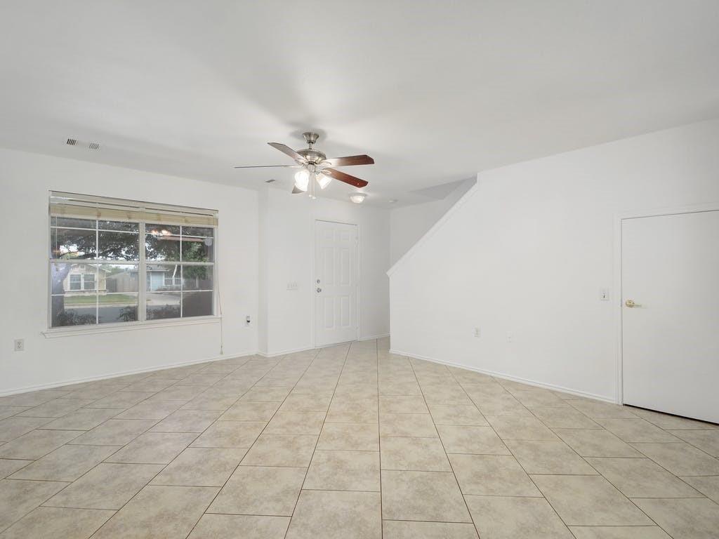 13600 Briarcreek Loop, Manor, TX 78653