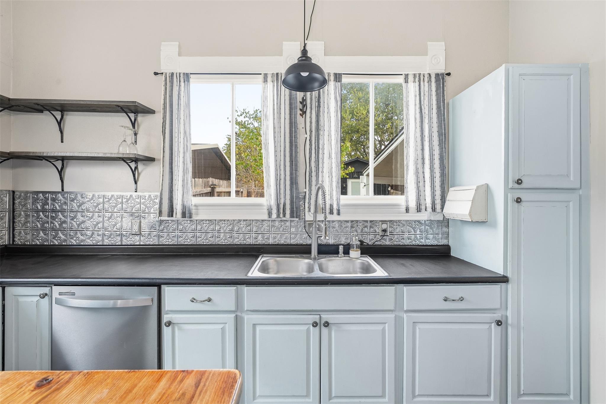 404 E 9th Ave, Belton, TX 76513