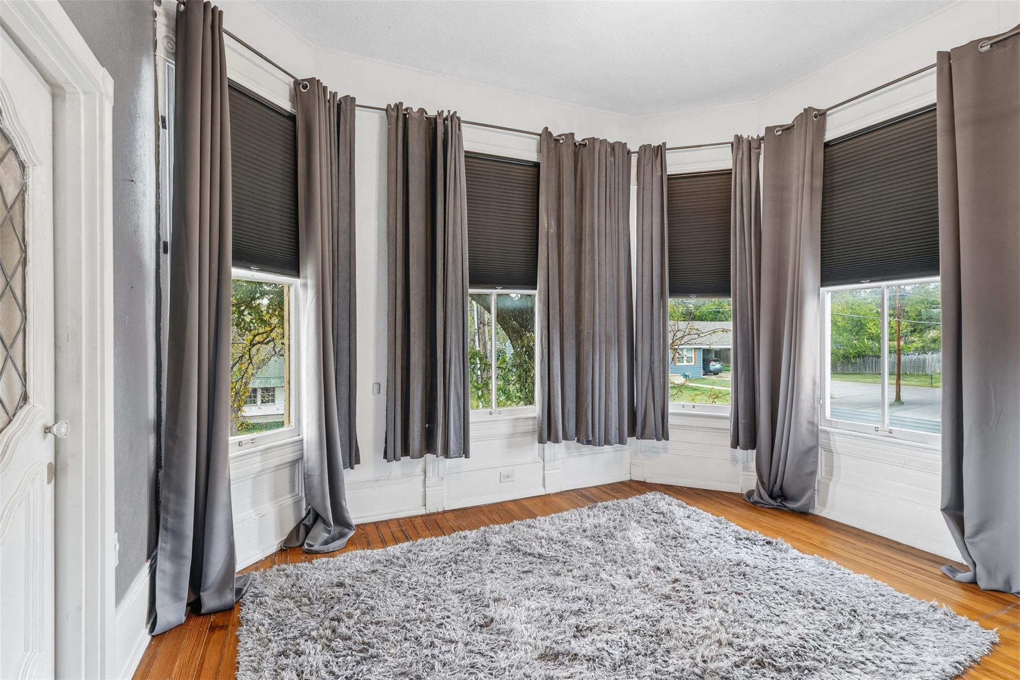 404 E 9th Ave, Belton, TX 76513